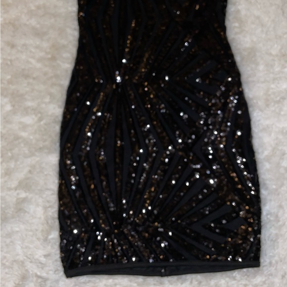 🥳🎊HOSTPICK🛍Lil Black Sequence Party Dress Pre Loved Like New 💃🏾SPARKLING 🪩 - Picture 3 of 16